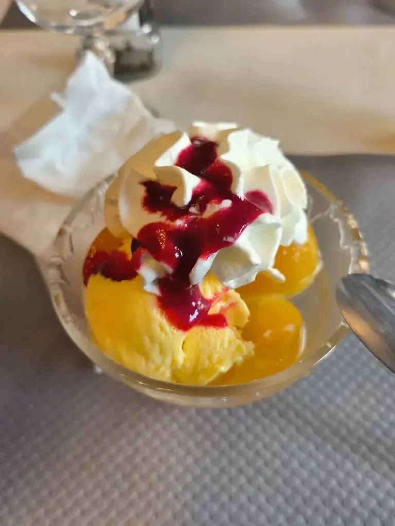 Cedric Le Couedic_Bar-Restaurant La Haute Bise_Groisy_review