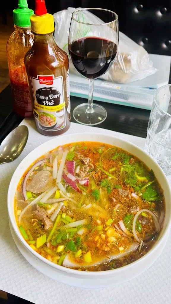 Xi Xi Fg_Gout Viet_Courbevoie_review