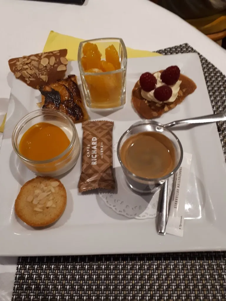 Menu_L'Atmosphère_Courbevoie_image_3