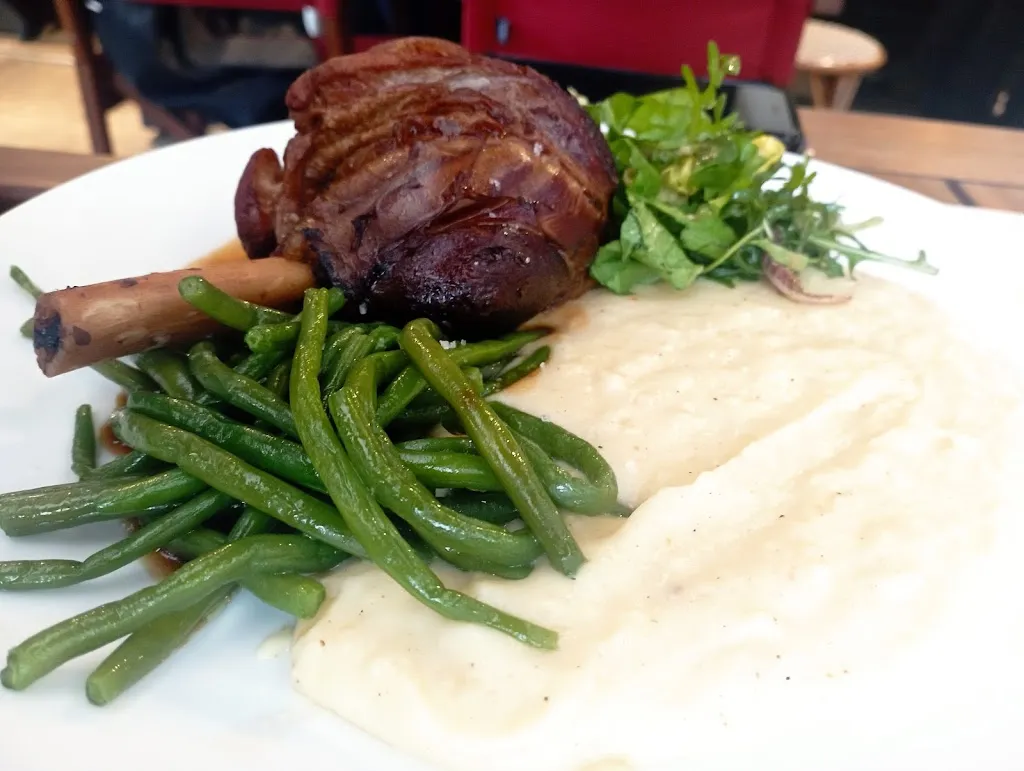 La Cantine Du 38_Courbevoie_slider_image_3