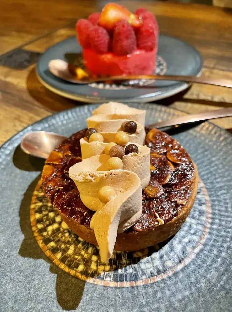 Soumeya Rezig_MAÖBA_Courbevoie_recensione