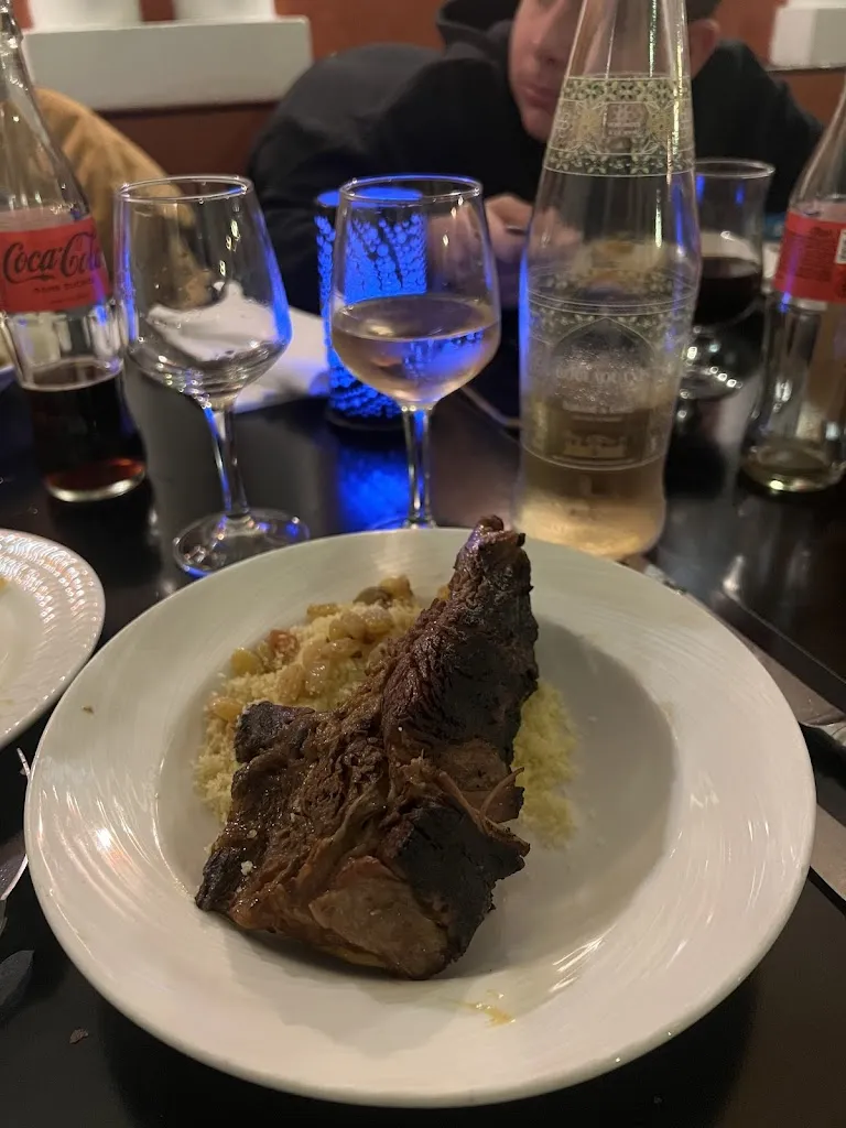 elodie martinez_Le Dattier_Courbevoie_review