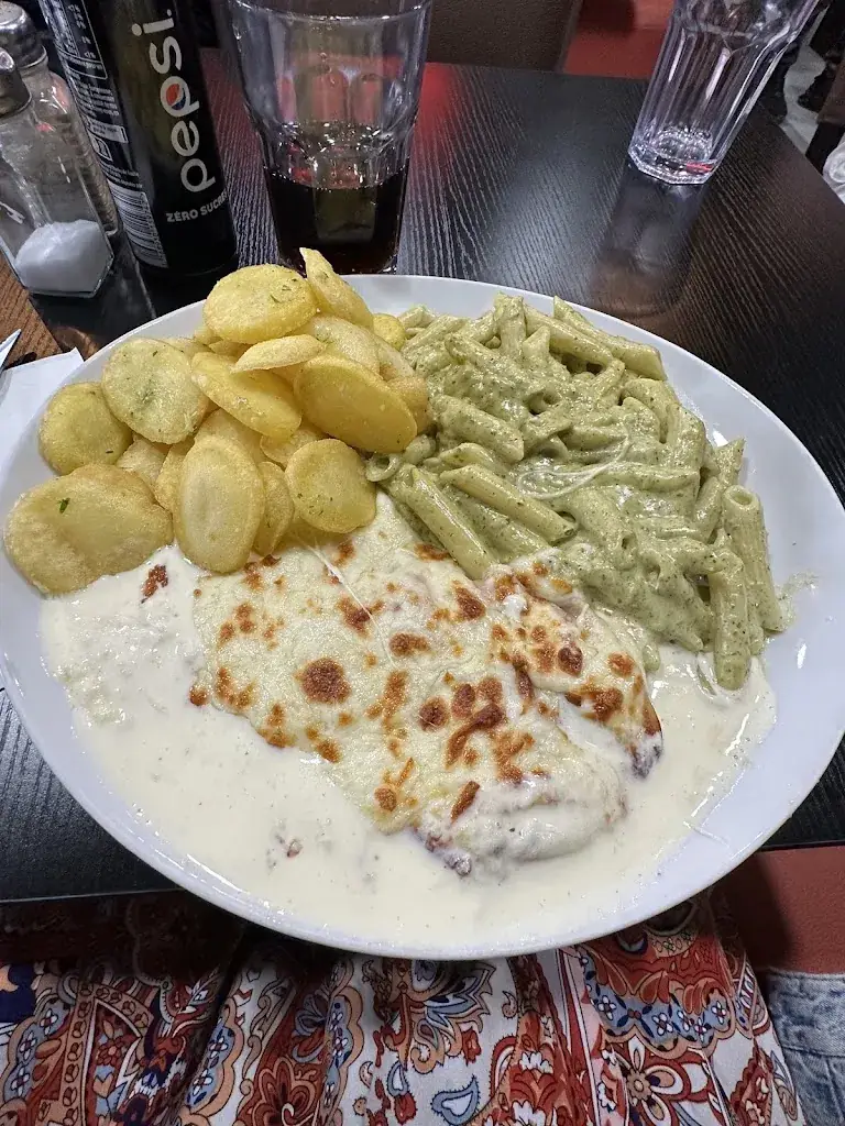 Márcia Oliveira_Venezia_Courbevoie_review