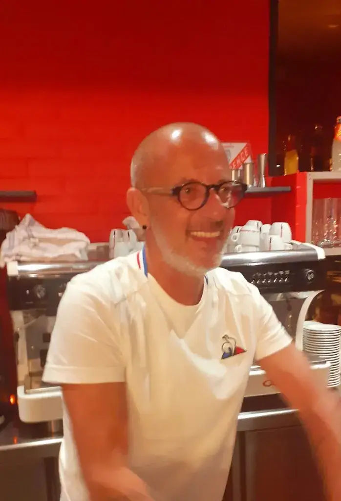 Martyn Mulhere_Le Strep_Étréchy_review