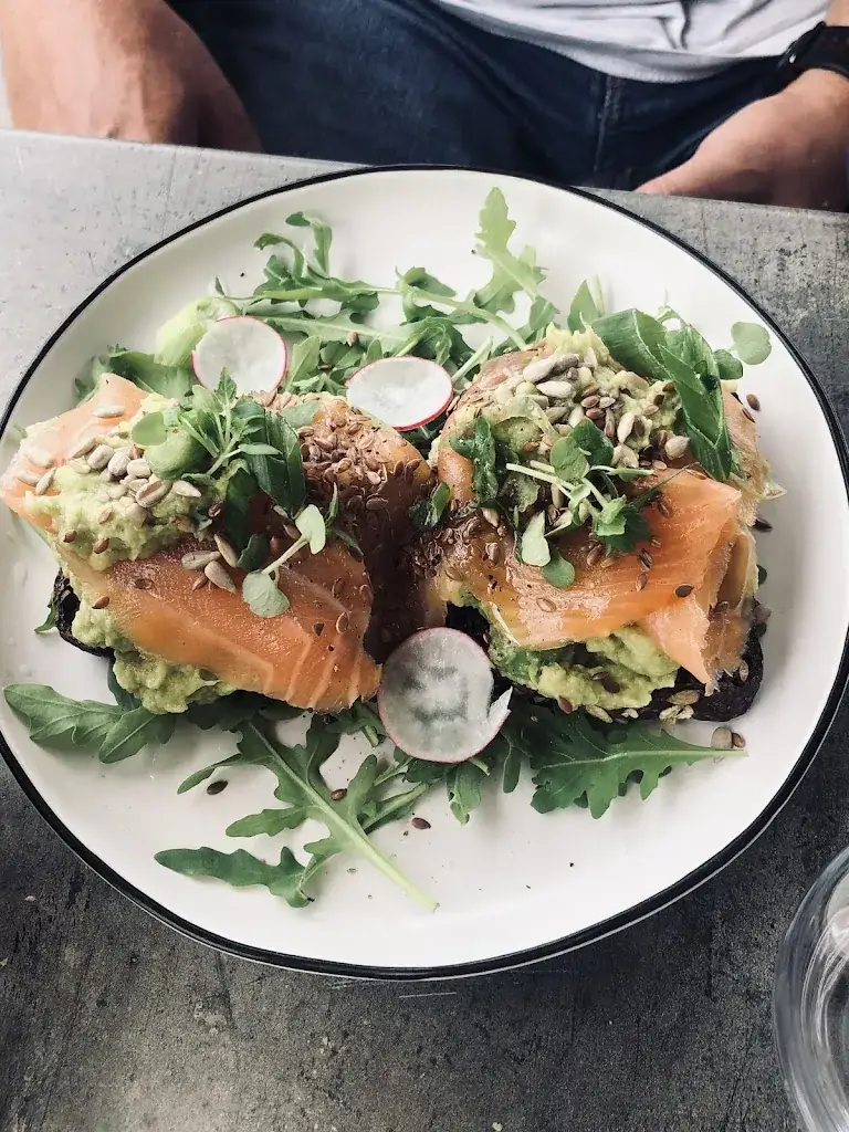 Francois & Pam BELORGEY_La Fontaine d' Etiolles_Étiolles_review