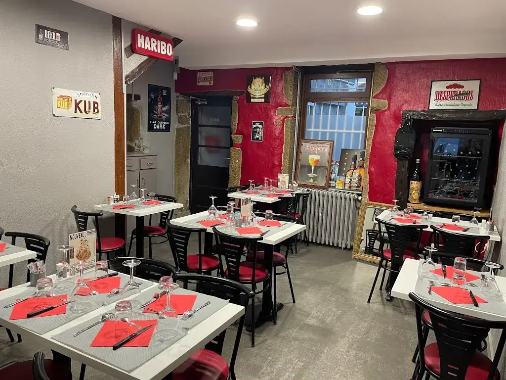 Restaurant pizzeria bar de la poste_Estrablin_slider_image_1