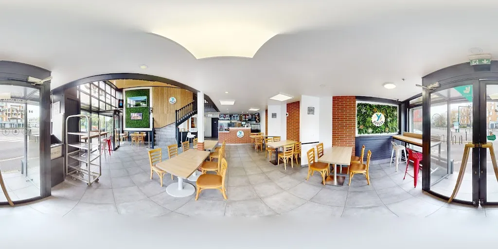 Yoyo burger restaurant in Épinay-sur-Seine