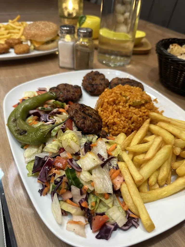 Menu_Azur Grill Restaurant_Épinay-sur-Seine_image_3