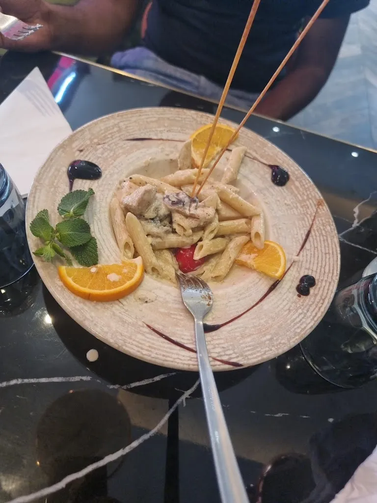 kees raja_QB Restaurant_Épinay-sur-Seine_review