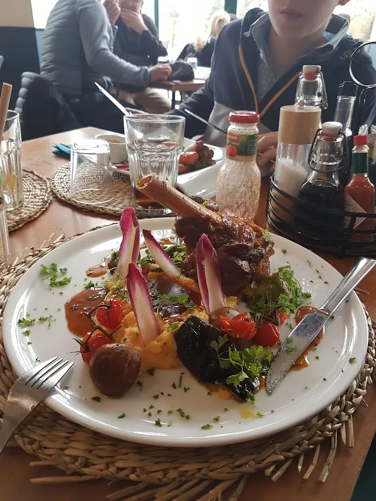 Le 19ème_Feucherolles_slider_image_3