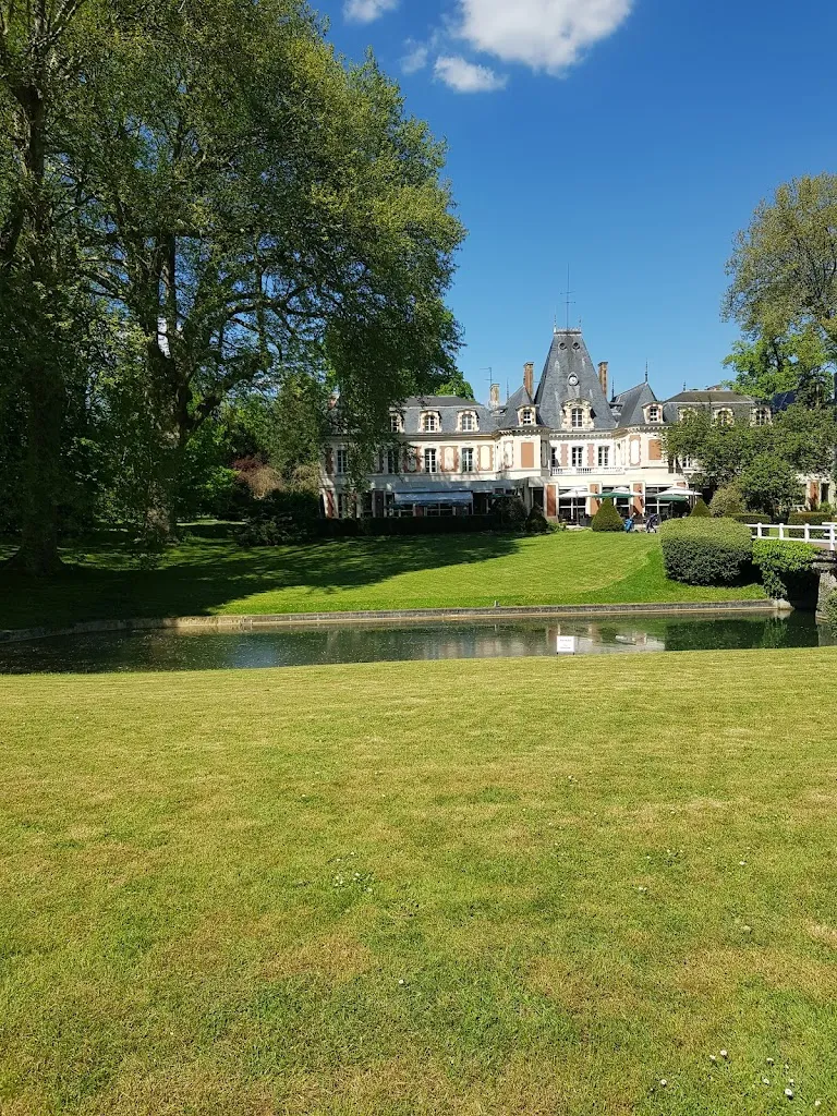 Fabien Guilloteau_Le château des Agneaux_Ozoir-la-Ferrière_recensione