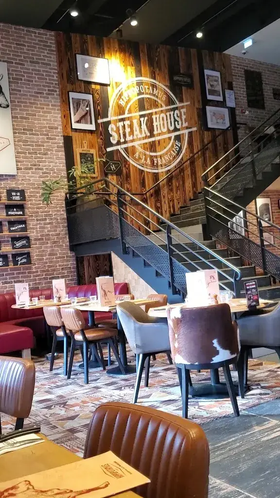 Hippopotamus Steakhouse_Éragny_slider_image_2