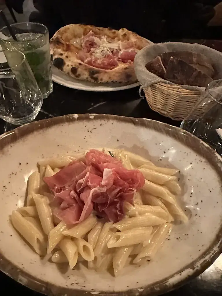 Arkadiusz Jędrzejewski_Cala Luna_Éragny_review