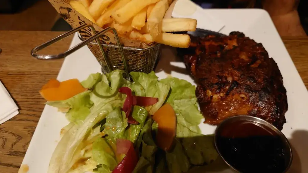 Christine GINET_3 Brasseurs Éragny-Sur-Oise_Éragny_review