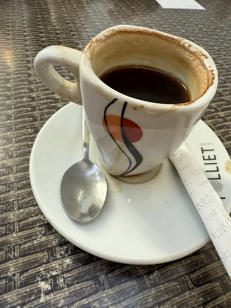 Zafer_Le Paris-Dieppe_Éragny_review