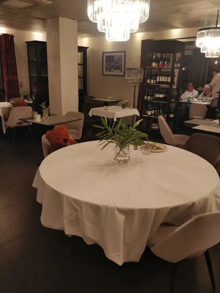 Stef Bicheno_LE BISTROT DE L'HÔTEL ACADIE_Éragny_review