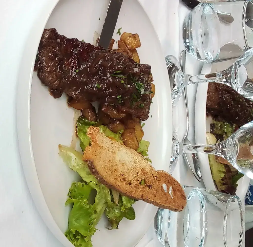 delphine g_LE BISTROT DE L'HÔTEL ACADIE_Éragny_review