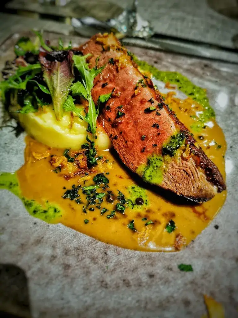 LE BISTROT DE L'HÔTEL ACADIE_Éragny_slider_image_3