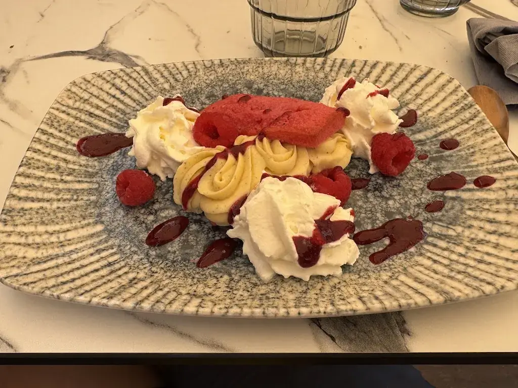 Inalis - Néobistrot Fontainebleau_Fontainebleau_slider_image_3