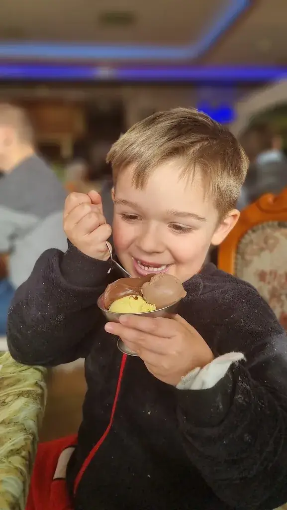 Kel Nelson_Dynastie d'Or_Esbly_review