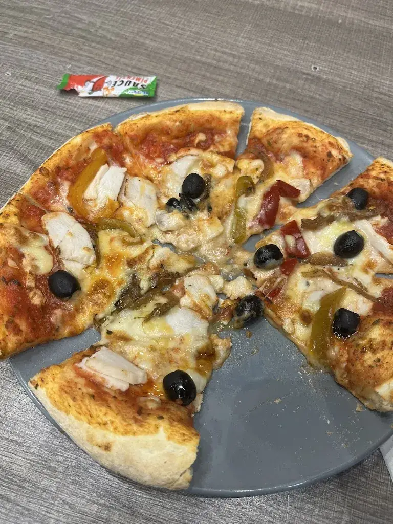 Fadi Saeed_Pate A Pizza _Esbly_review