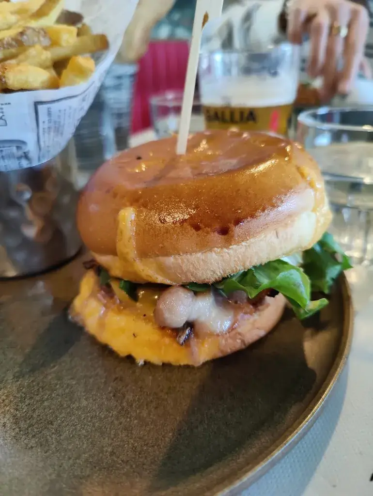 Roxane Café Eaubonne_Eaubonne_slider_image_3