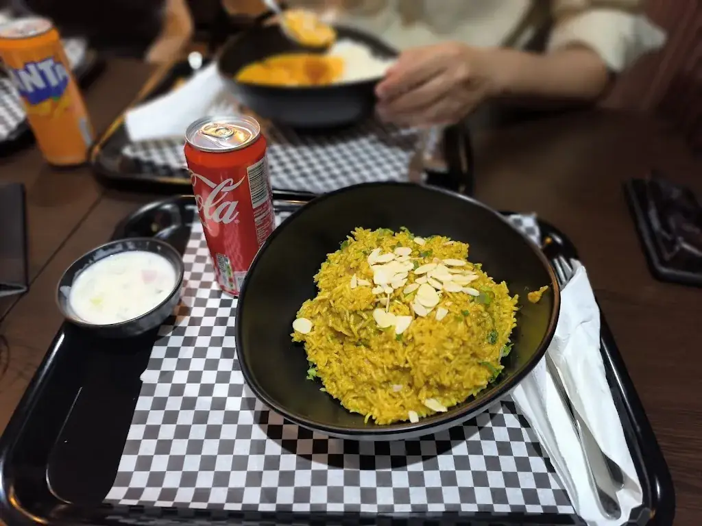 Jazib Ahmad Aleem_Spice Village_Eaubonne_review