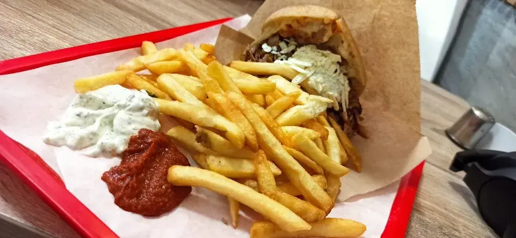 Khaled Ferjani_Meiner Kebab & Cantine_Eaubonne_review