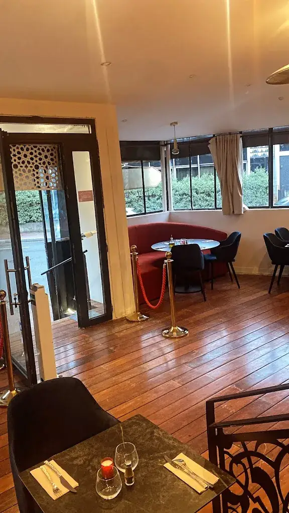 Le Relais Du Lac_Soisy-sous-Montmorency_slider_image_1