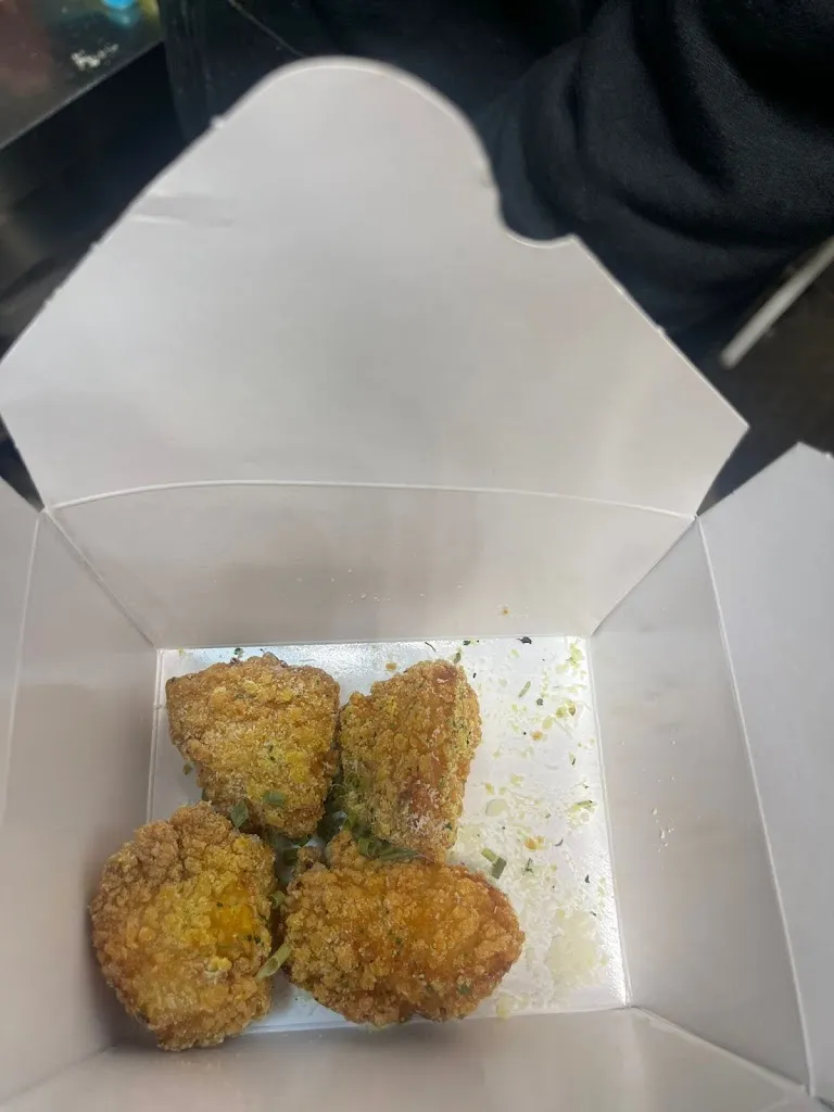 Waqar Yousuf_Nach! Eaubonne_Eaubonne_review