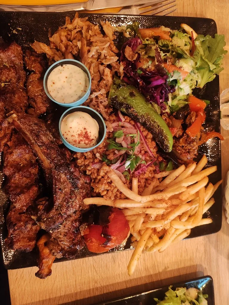 LE MÜNCHEN DÖNER_Eaubonne_slider_image_3