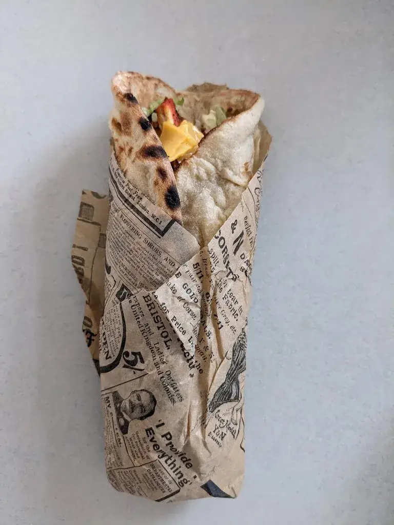 tily tily_Naan stop_Eaubonne_review