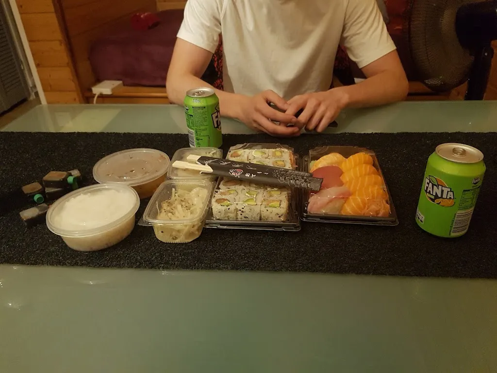 Charlie Anderson_Dream Sushi Draveil_Draveil_review