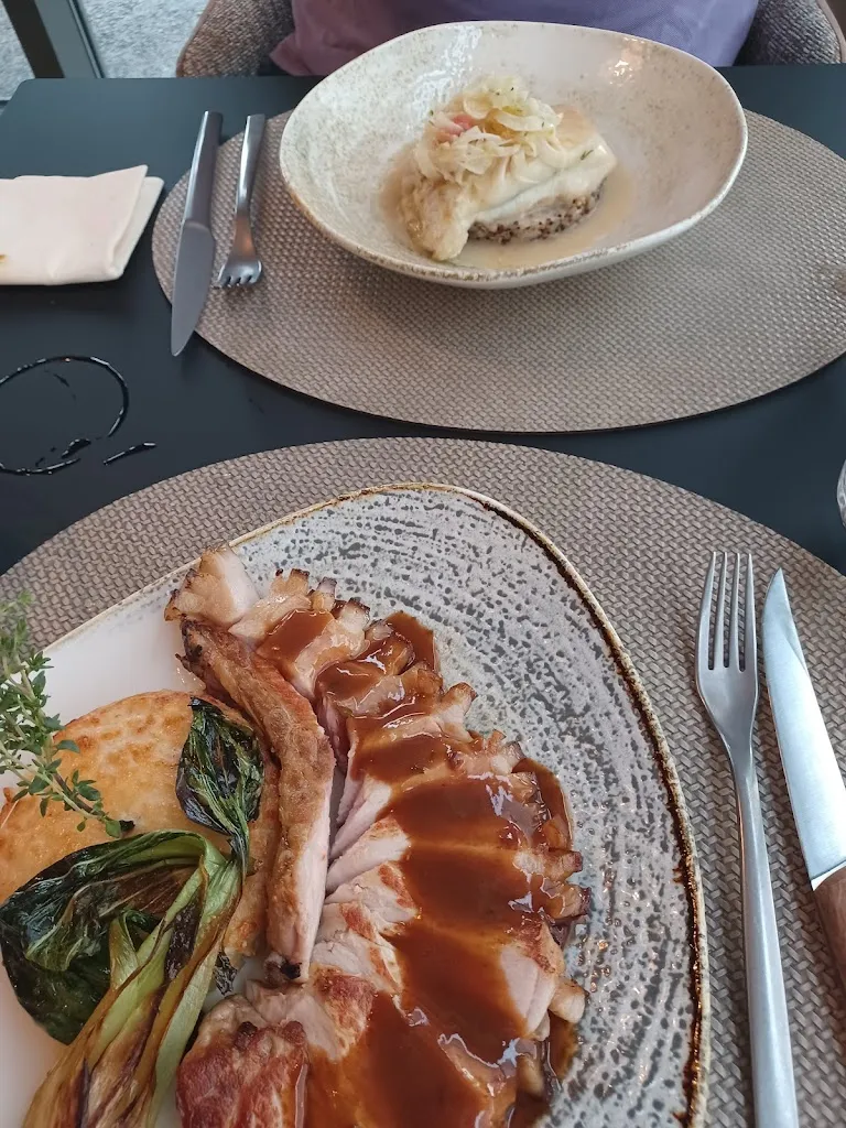 Chez Romuald_Frépillon_slider_image_3