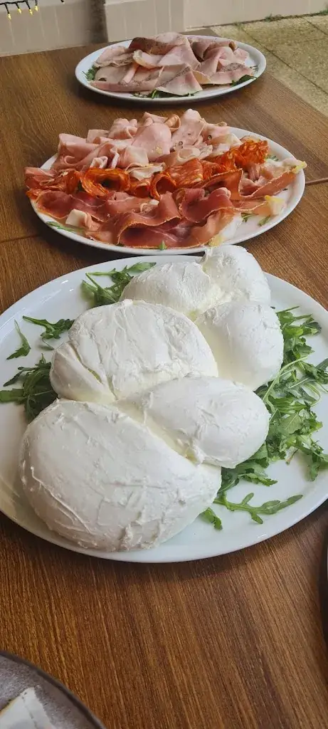 Leonardo Viappiani_Ristorante Pizzeria Da Tommaso_Saint-Germain-en-Laye_review