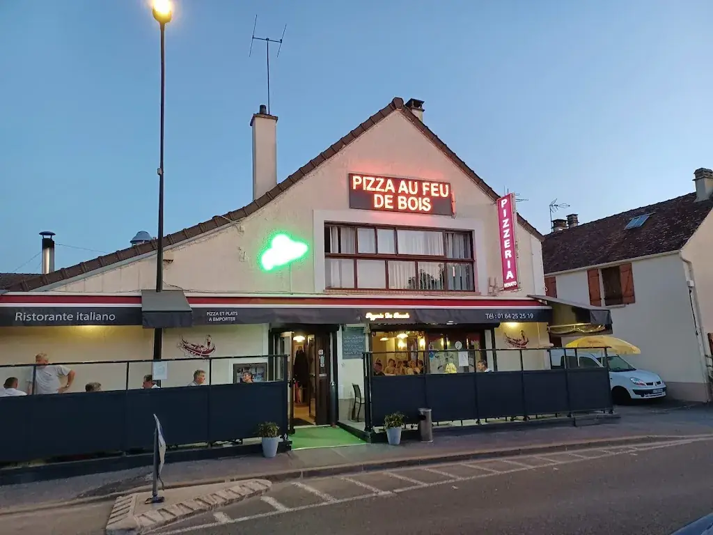 Pizzeria Renato_Fontenay-Trésigny_slider_image_1