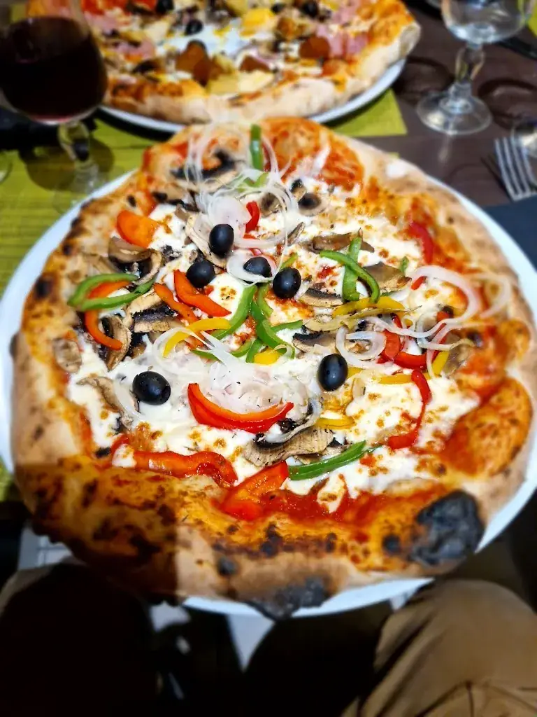 Pizzeria Renato_Fontenay-Trésigny_slider_image_3