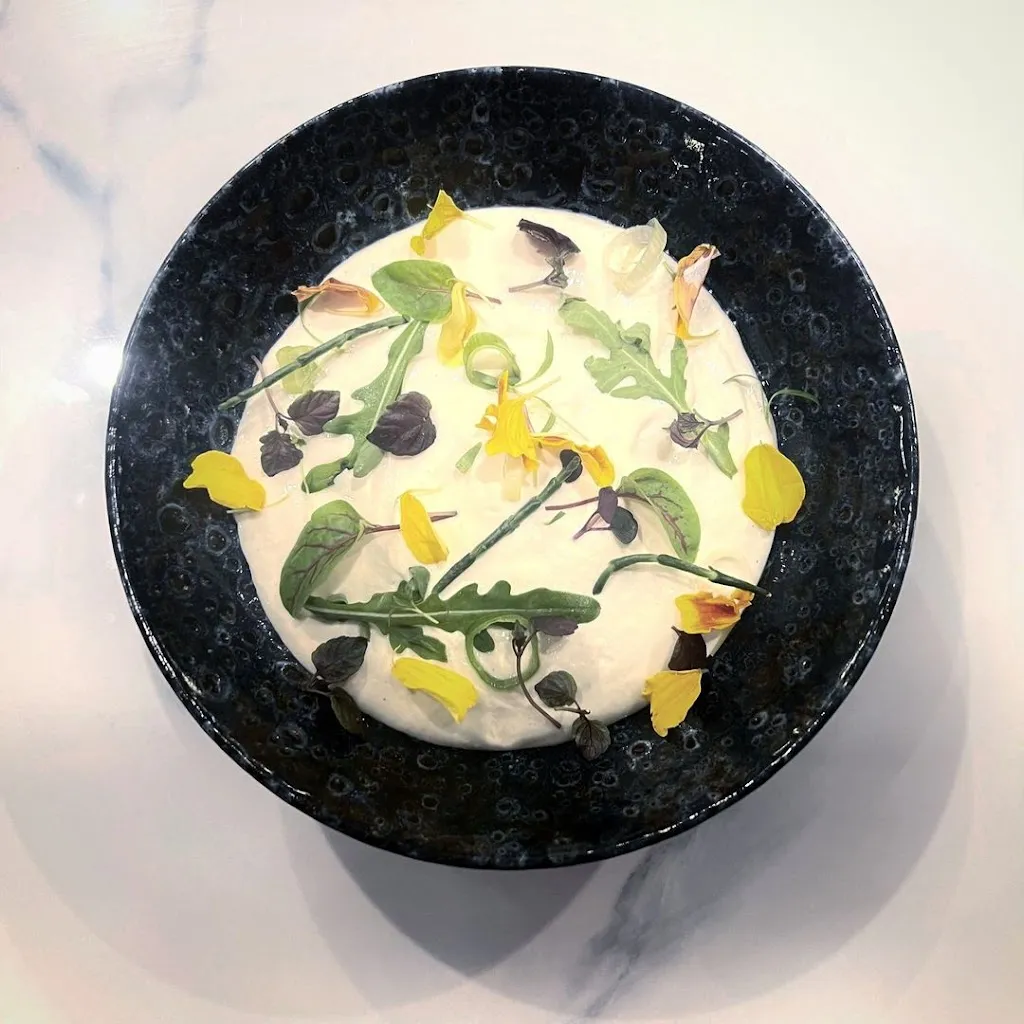 L'unique_Ermont_slider_image_3