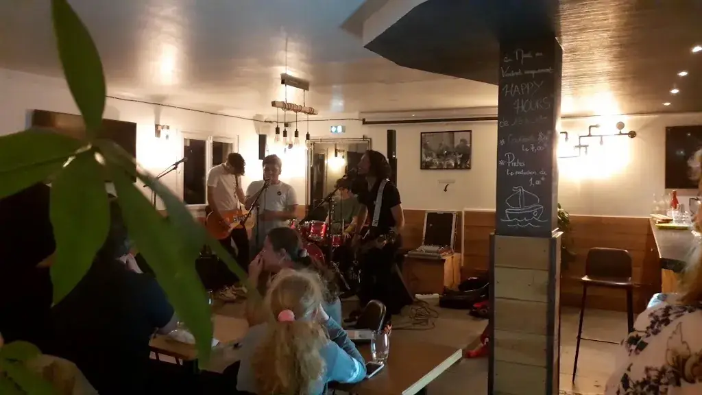 Copains d'abord_Fontenay-le-Fleury_slider_image_2