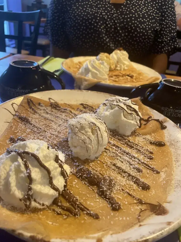 Abbie Ryans_Crêperie La Plage Bretonne_Bois-d'Arcy_reseña