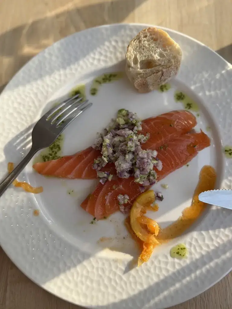 Alexey Alexeev_La Terrasse_Saint-Cyr-l'École_review