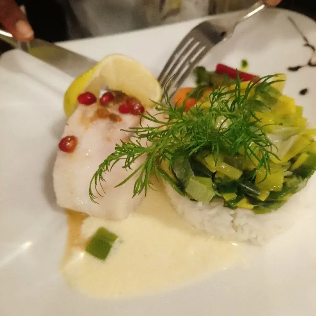 Millie-Audrey Sob_La Terrasse_Saint-Cyr-l'École_review