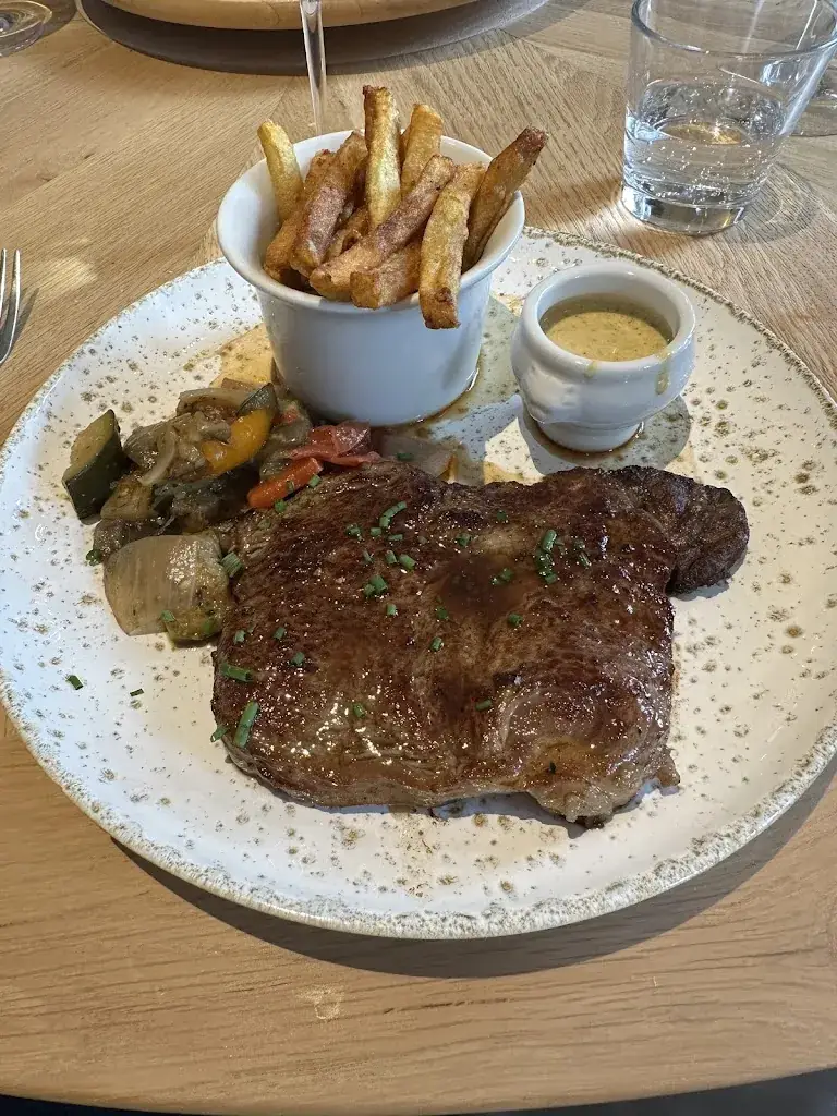 K Hu_Plein Sud_Saint-Cyr-l'École_review