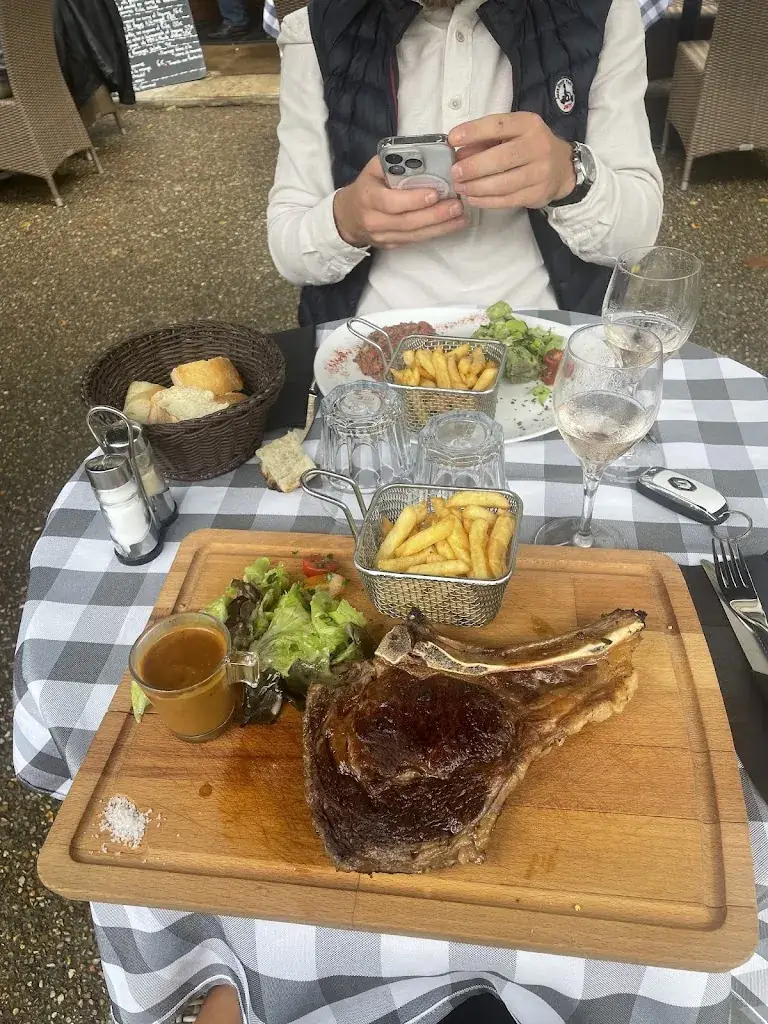 maeva joulin_Le Relais du Château_Gambais_review