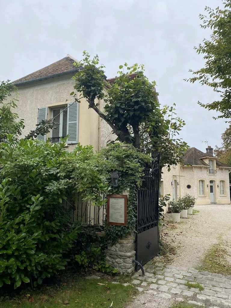 Virginie Chardon_Domaine les Bruyères_Gambais_review