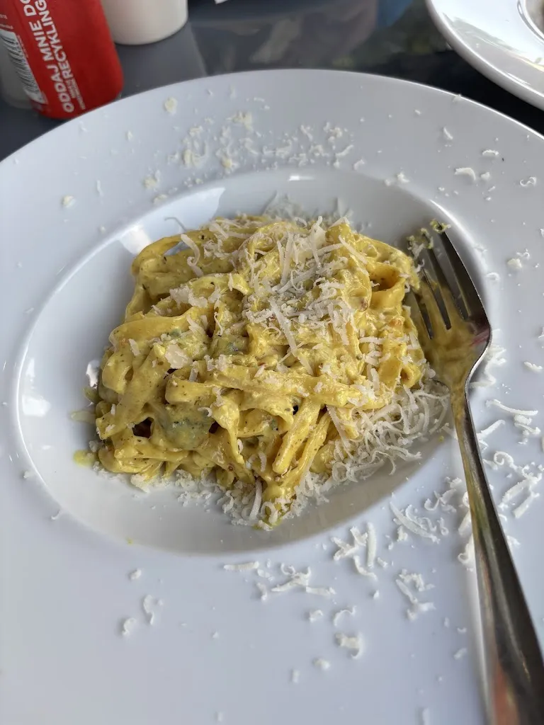 Tamara Sisson_Bella Napoli_Fresnes_review