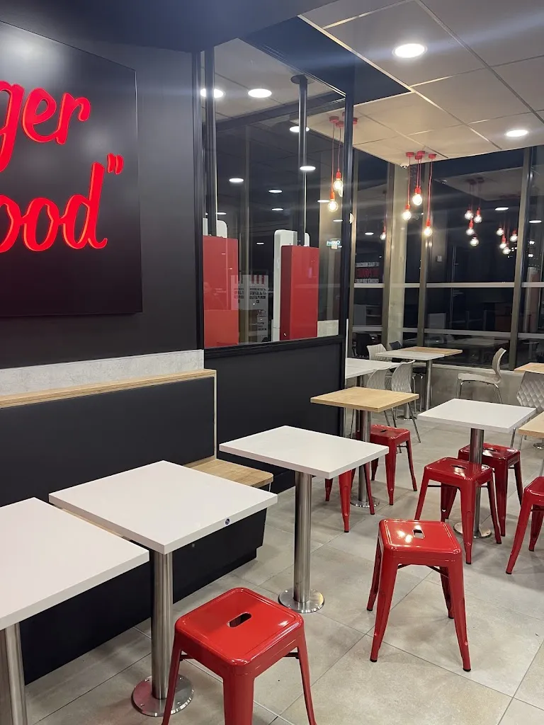 KFC Fresnes_Fresnes_slider_image_3