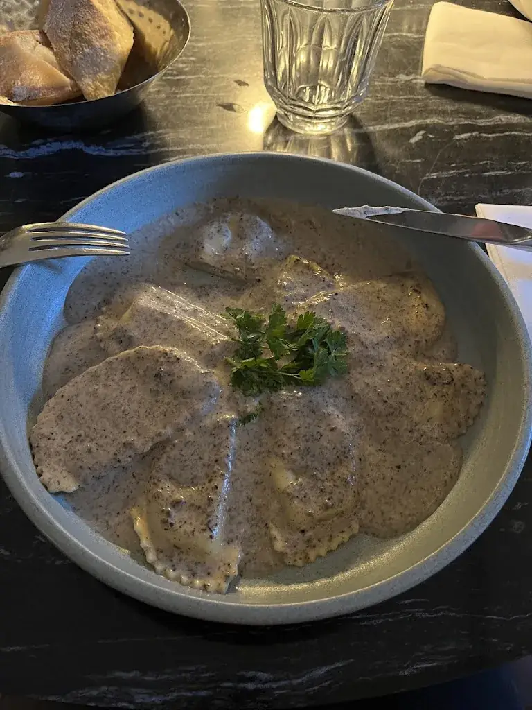 Kasia_Le Berny_Antony_review