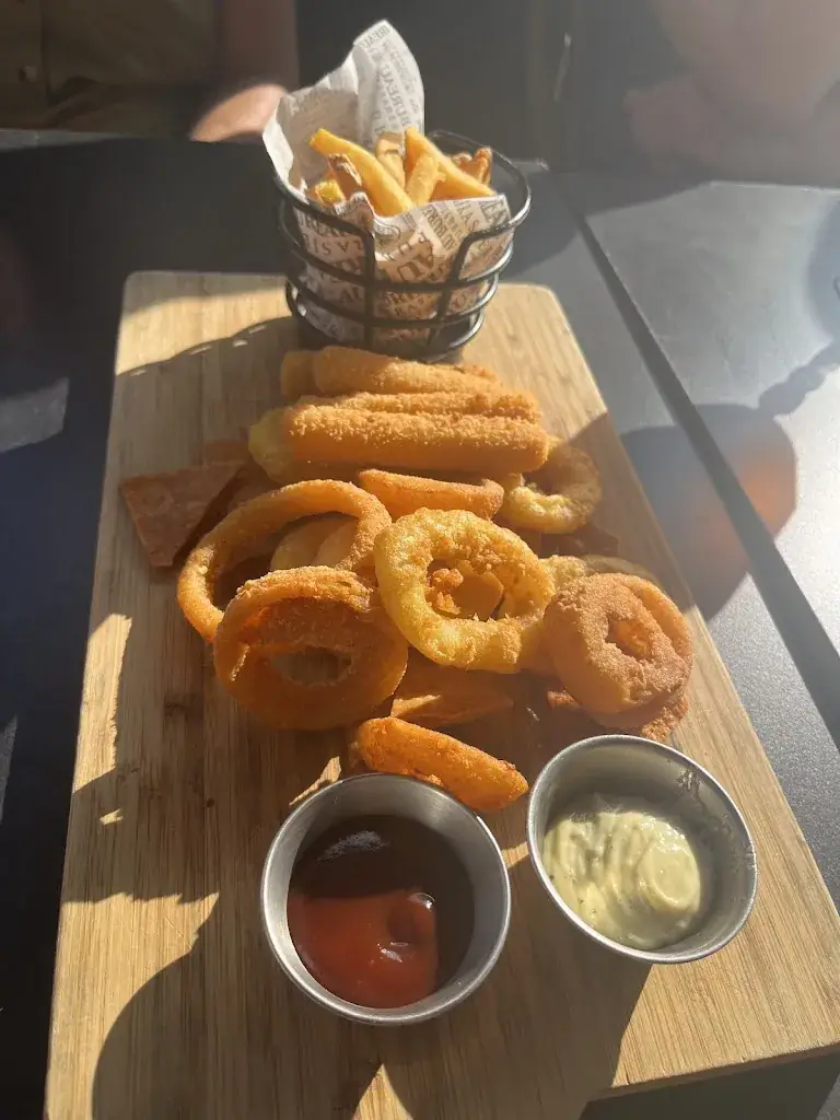 Amanda Amador-Prache_Au Bureau - Pub et Brasserie_Gazeran_review