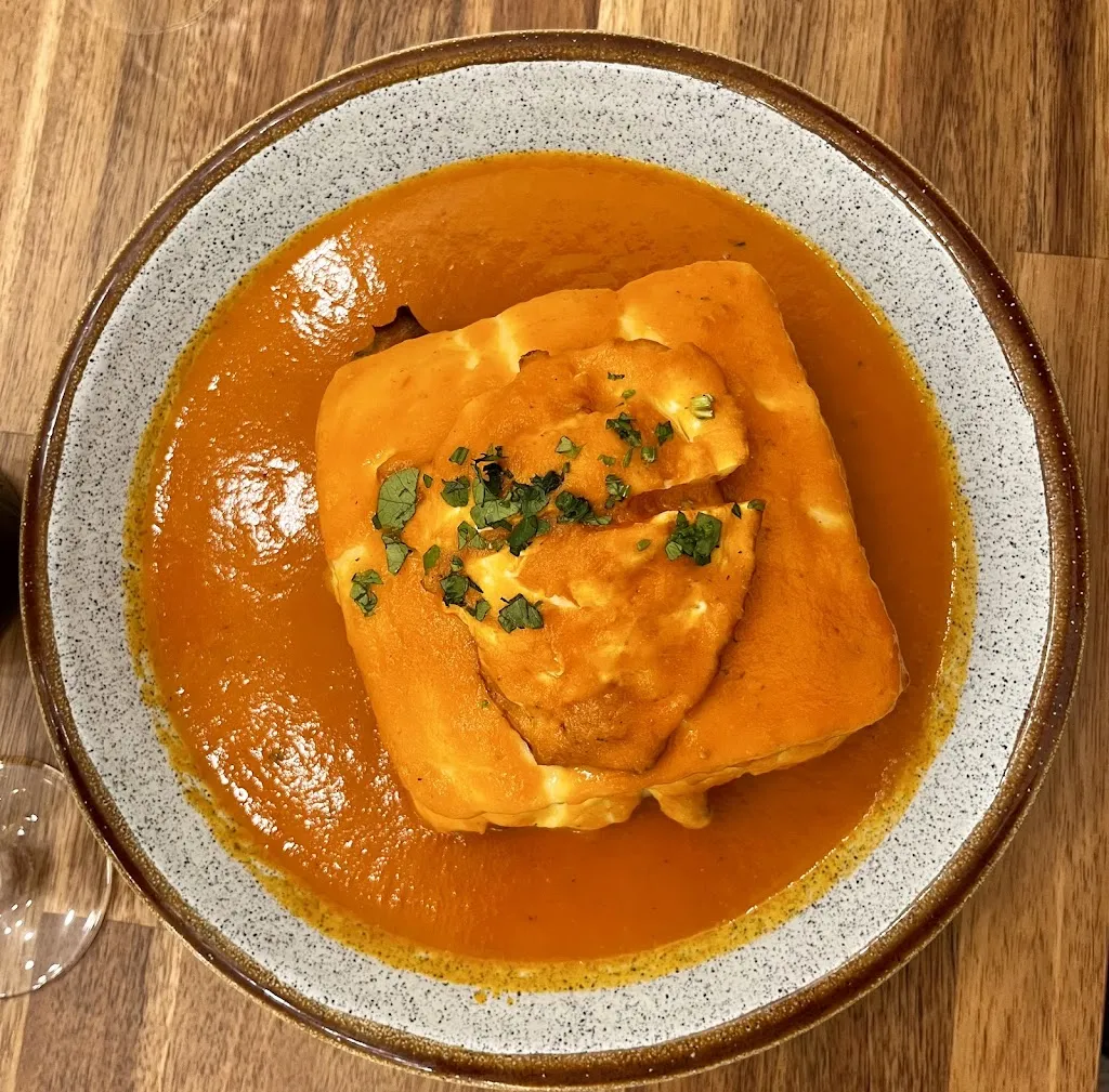 CHEZ TEIXEIRA & ALMEIDA_Queue-les-Yvelines_slider_image_3